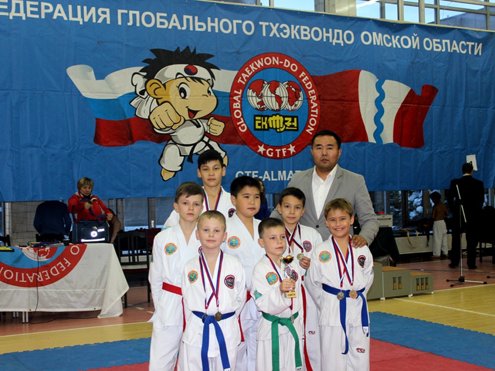 25 октября павлодарские таеквондисты впервые приняли участие в Чемпионате и Первенстве города Омска.